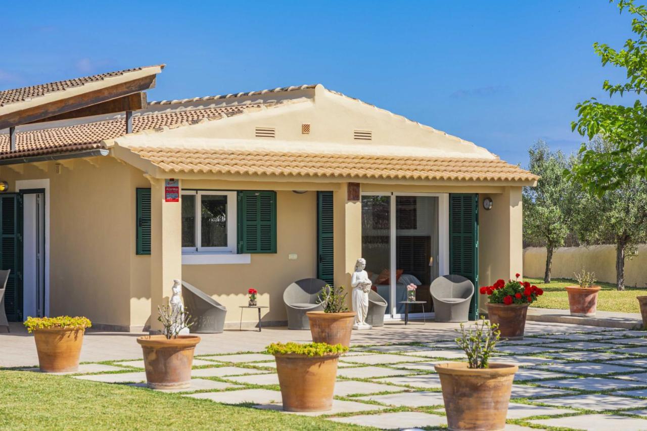Villa Ambient / Sa Finqueta Muro Exteriör bild